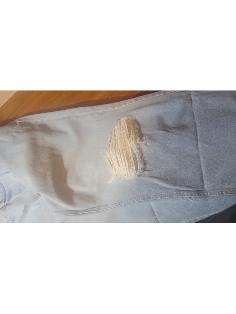 Universal Thread Mid-Rise Light Blue Ripped Jeans Size 22 - Picture 7 of 8
